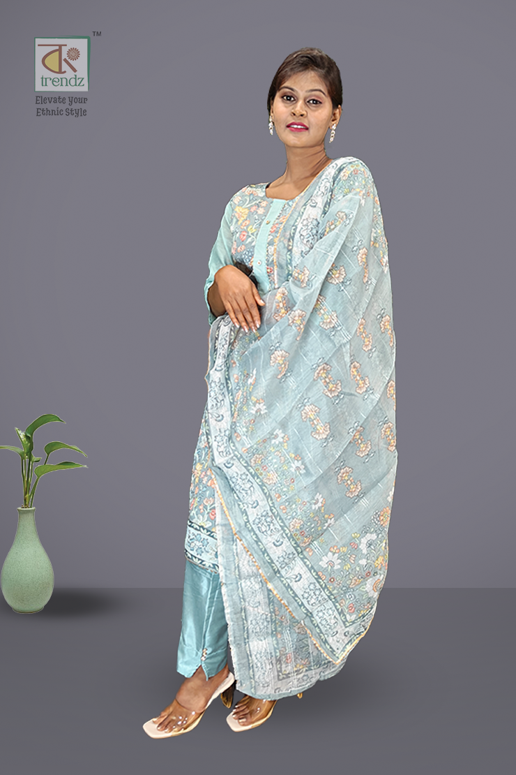 ডিজাইনার সালোয়ার স্যুট ও দুপাট্টা