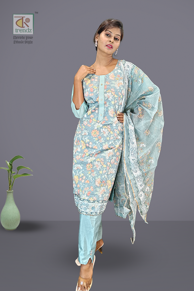ডিজাইনার সালোয়ার স্যুট ও দুপাট্টা