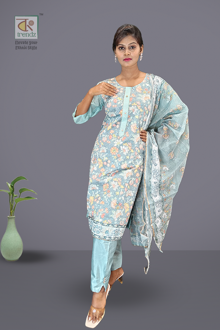 ডিজাইনার সালোয়ার স্যুট ও দুপাট্টা