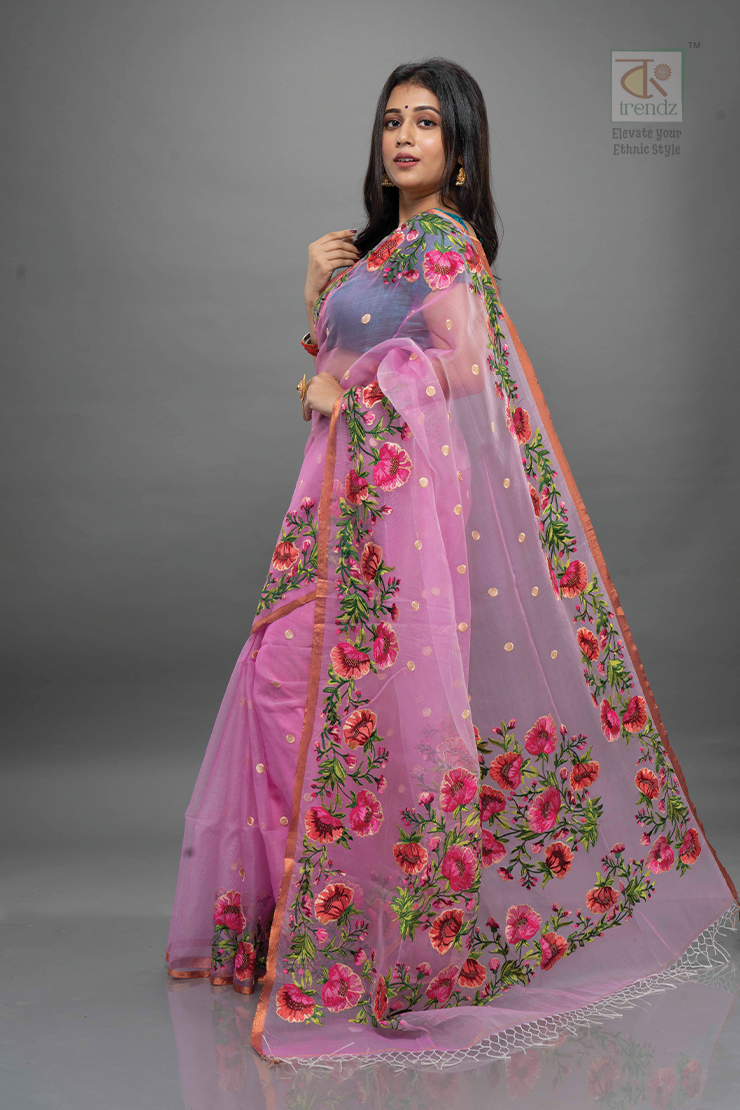 সুন্দর কাদম্বরী মসলিন গোলাপের সূচিকর্ম