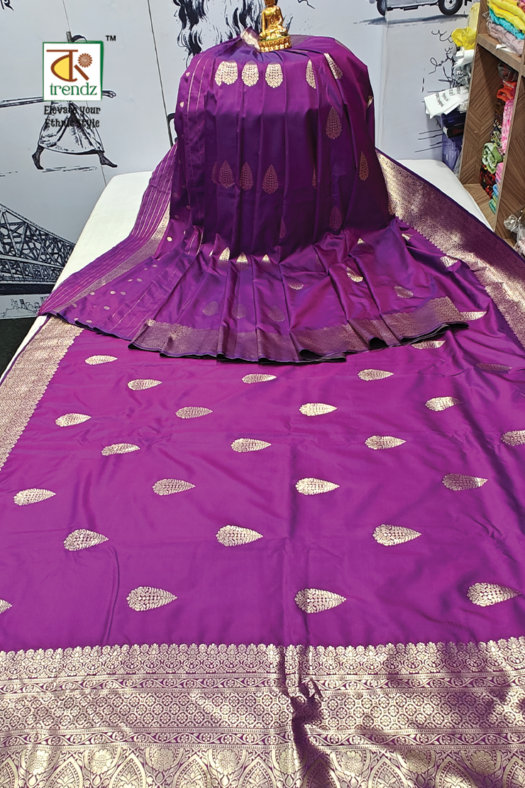 Kuhu Golden Zari Koyal Malai Silk Saree