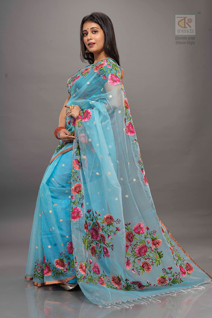 সুন্দর কাদম্বরী মসলিন গোলাপের সূচিকর্ম