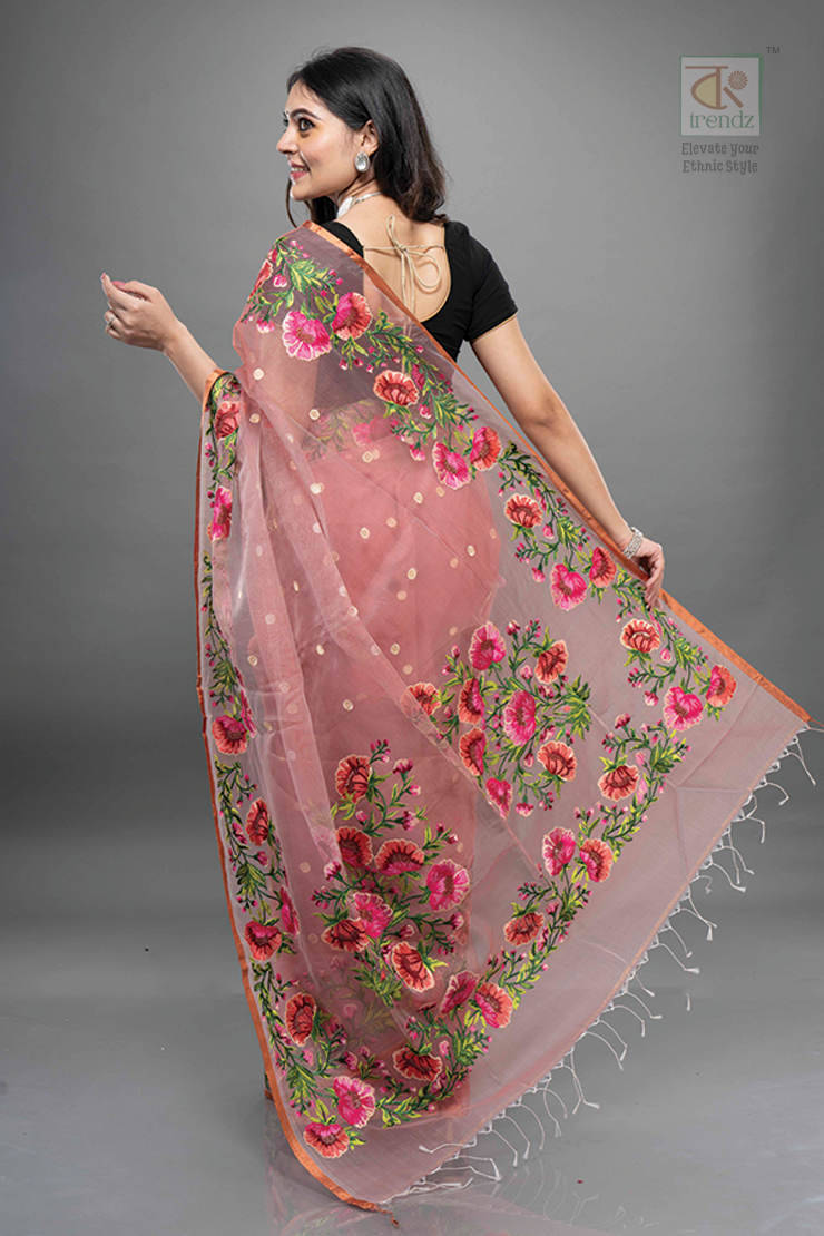 সুন্দর কাদম্বরী মসলিন গোলাপের সূচিকর্ম