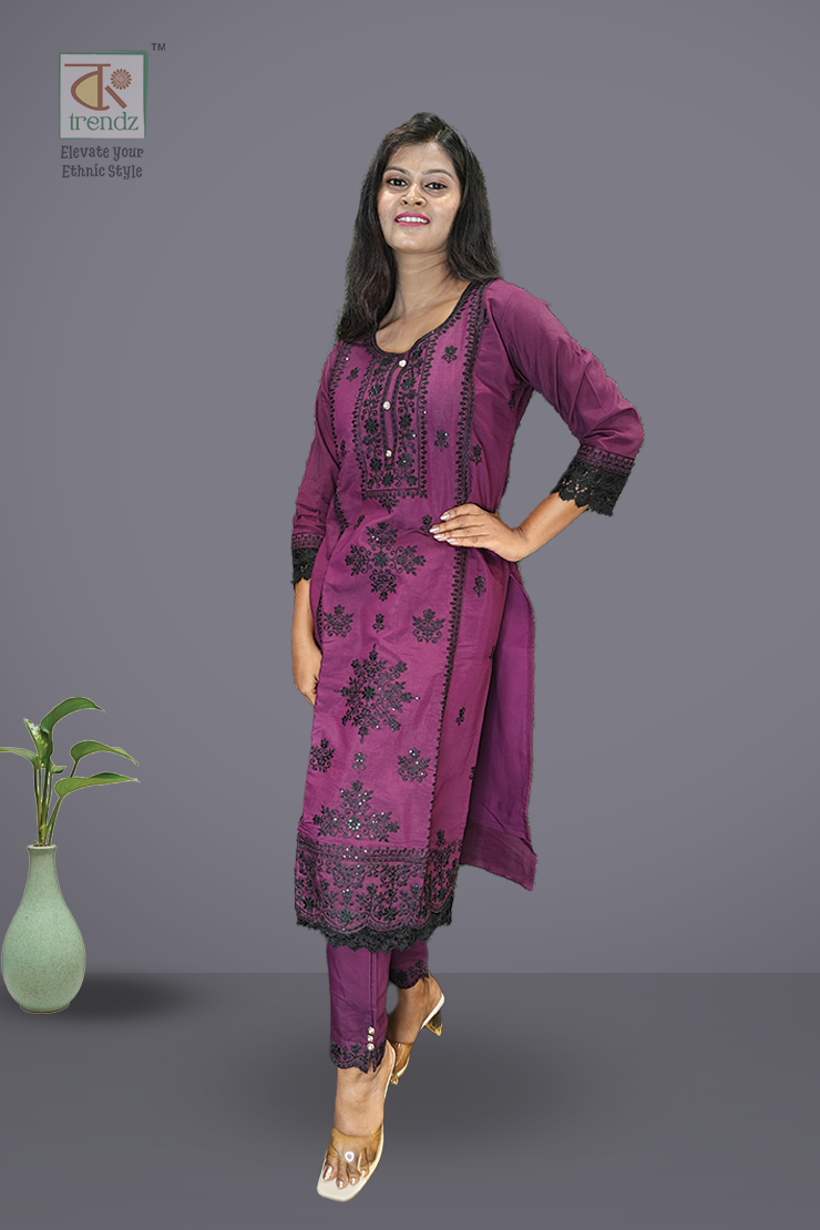 এমব্রয়ডারি করা সালোয়ার স্যুট ৩ পিস সেট