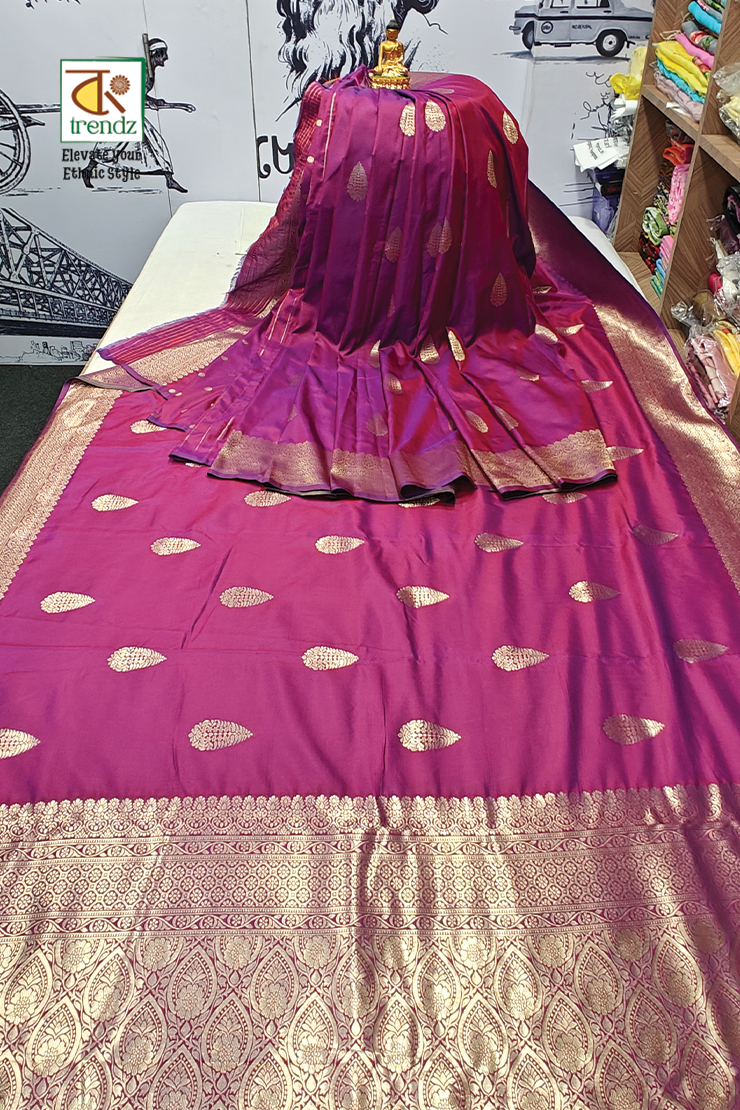 Kuhu Golden Zari Koyal Malai Silk Saree