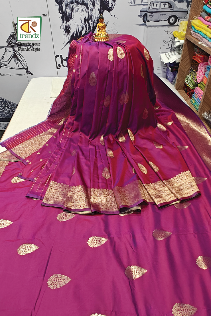 Kuhu Golden Zari Koyal Malai Silk Saree