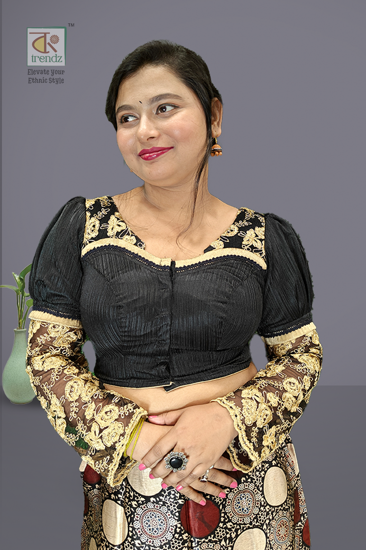 মৃত্তিকা ডিজাইনার ব্লাউজ