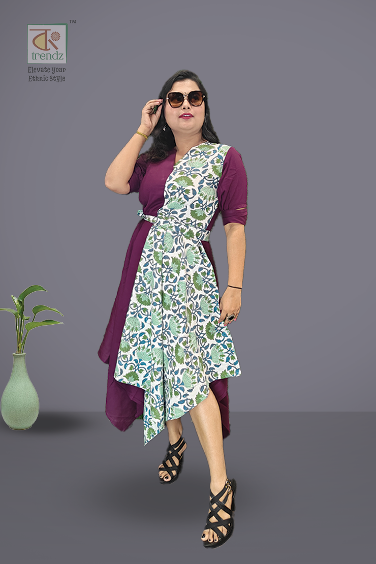 বেল্ট সহ কাউল ড্রেস