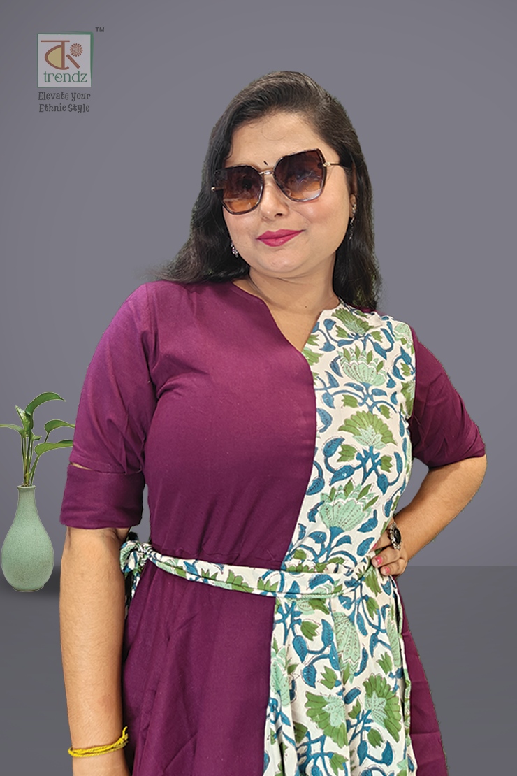 বেল্ট সহ কাউল ড্রেস