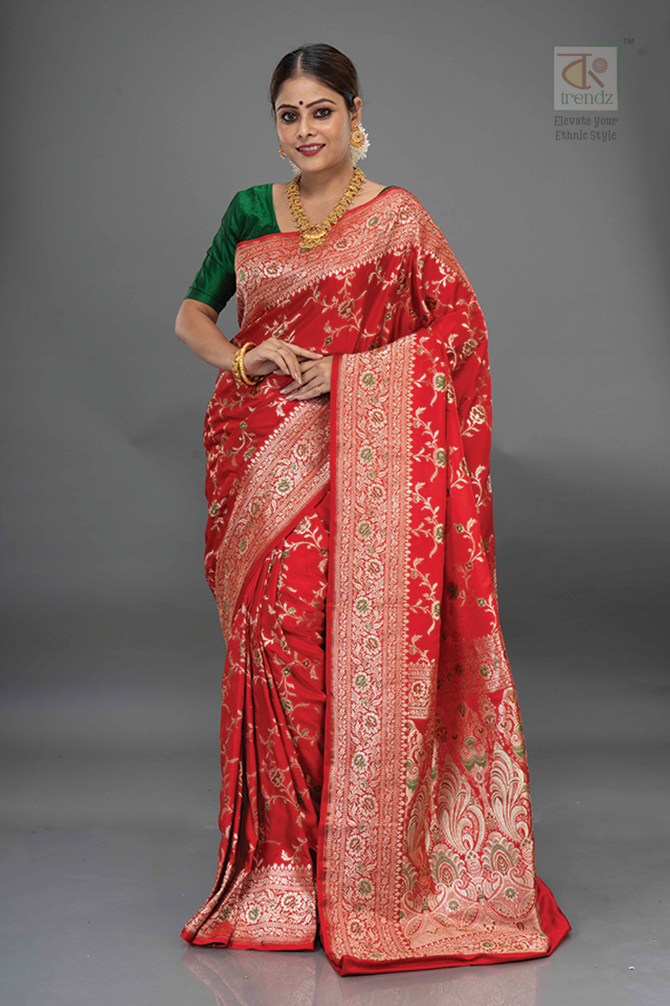 মার্জিত খাঁটি বেনারসি শাড়ি