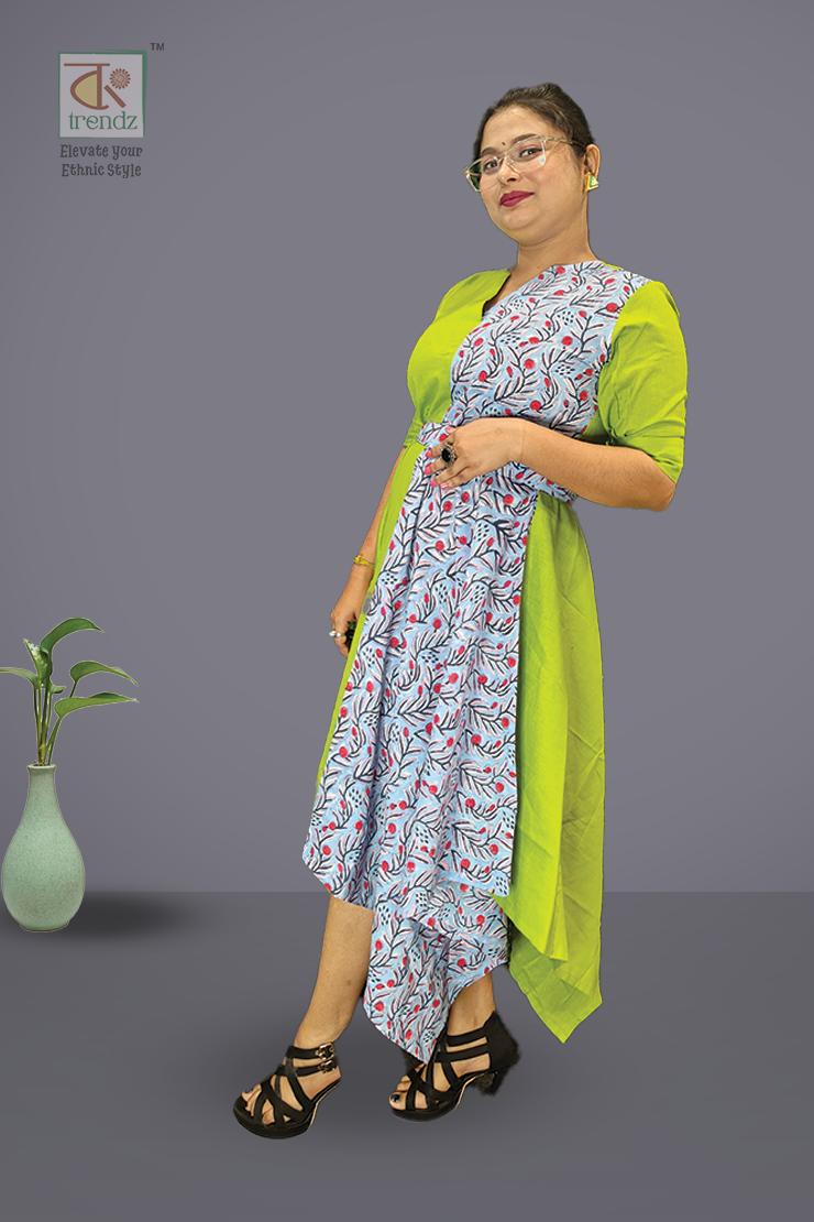 বেল্ট সহ কাউল ড্রেস