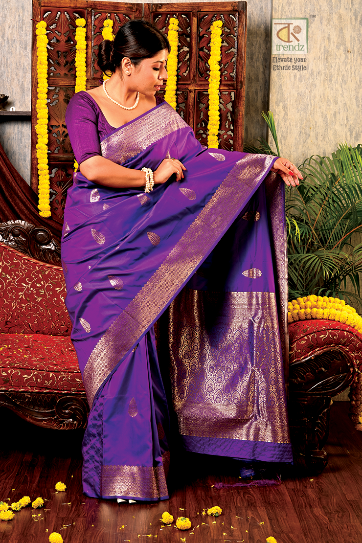 Kuhu Golden Zari Koyal Malai Silk Saree