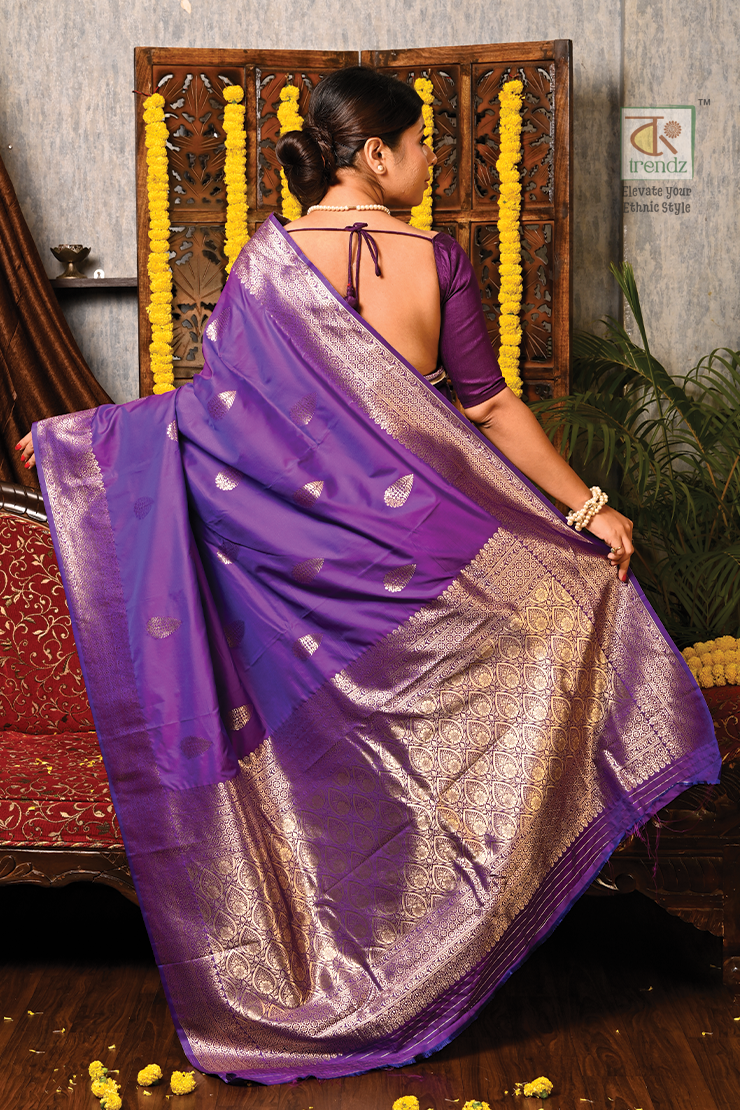 Kuhu Golden Zari Koyal Malai Silk Saree