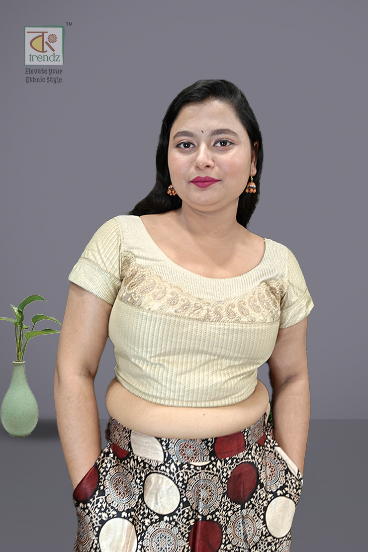সোনালী পুষ্প ব্লাউজ
