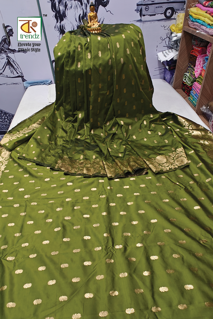 Kuhu Golden Zari Koyal Malai Silk Saree