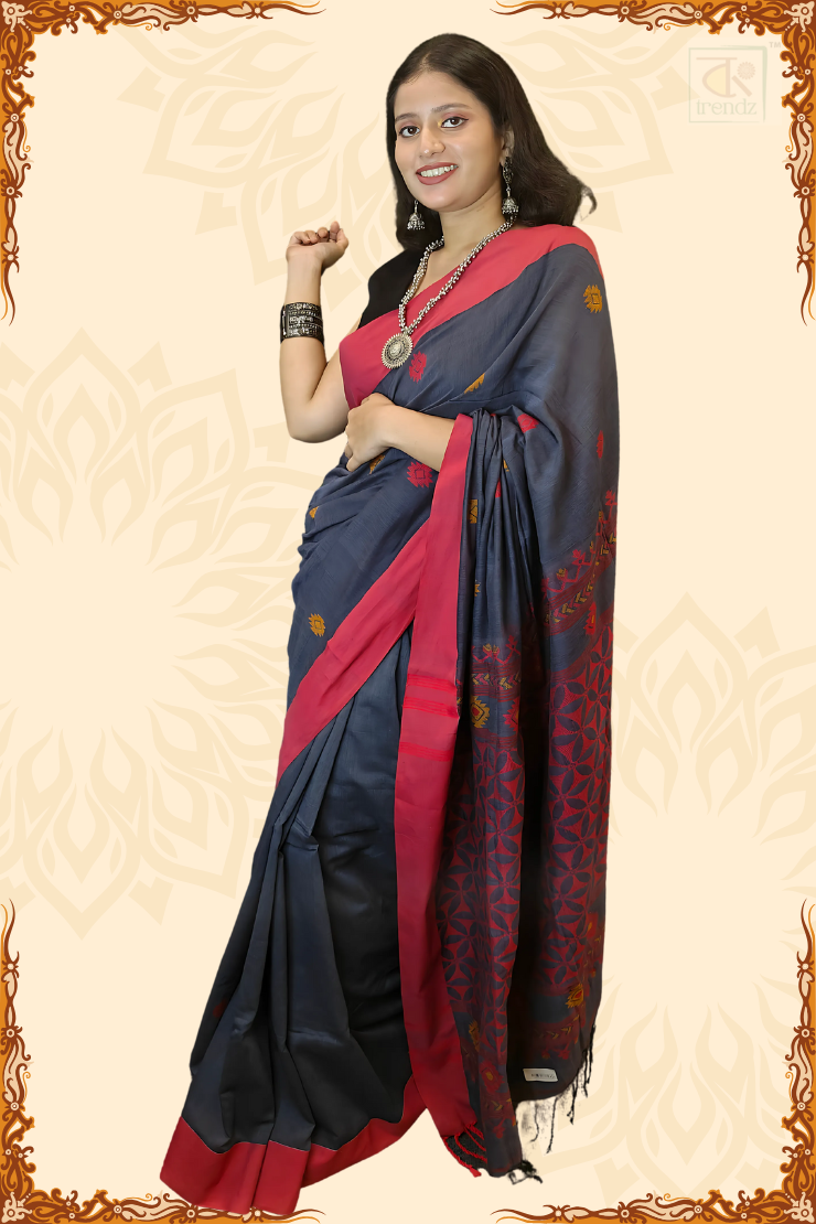 খাঁটি সুতির জামদানি শাড়ি