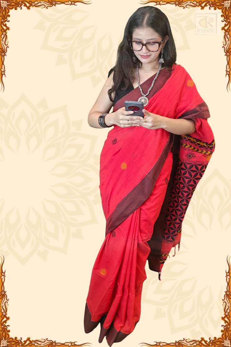 খাঁটি সুতির জামদানি শাড়ি