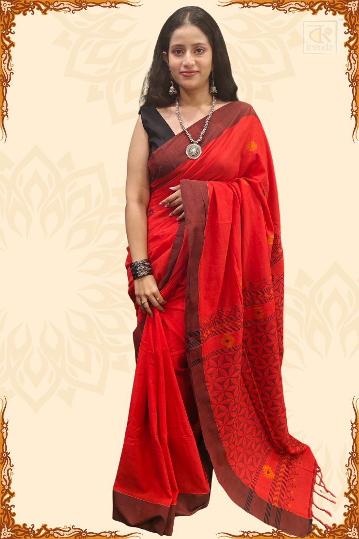 খাঁটি সুতির জামদানি শাড়ি