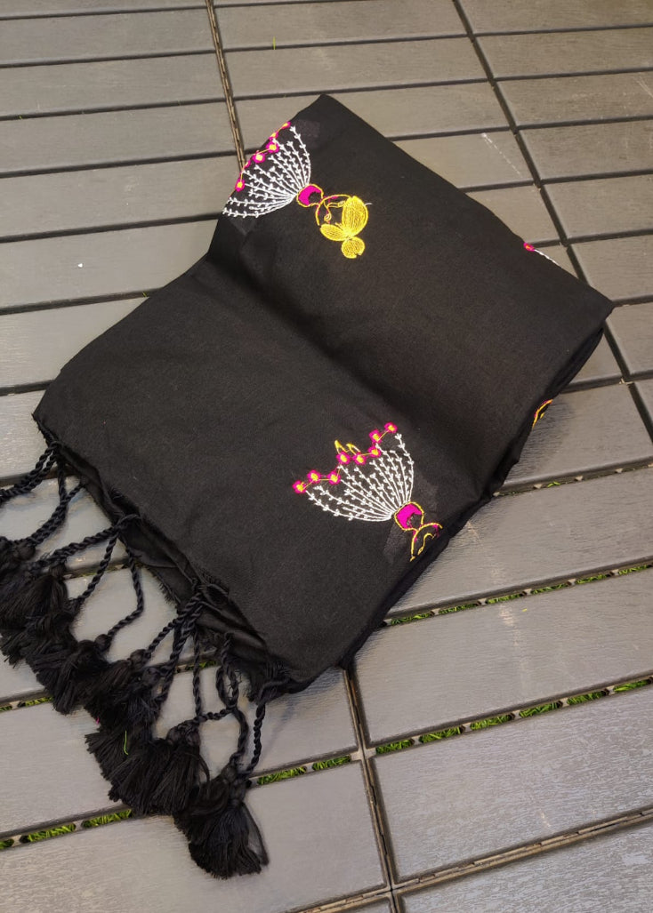 Doll Motif EmbroideryCotton Handloom Saree Black