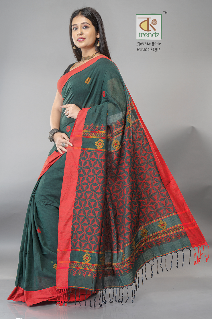 খাঁটি সুতির জামদানি শাড়ি