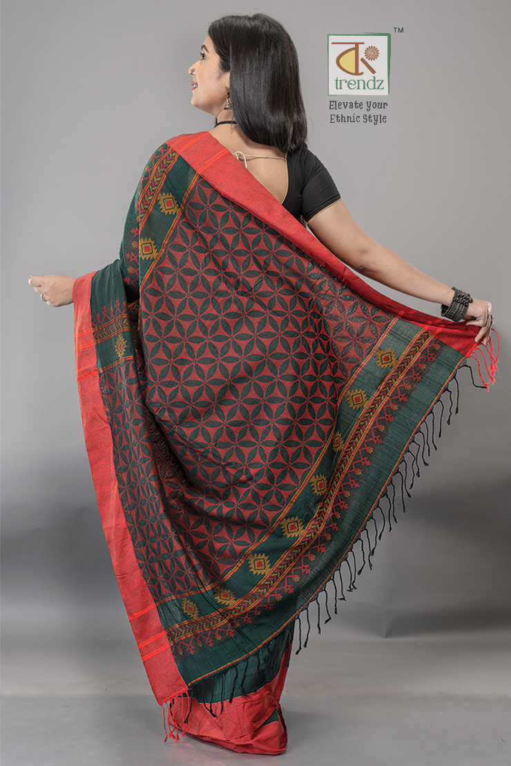 খাঁটি সুতির জামদানি শাড়ি