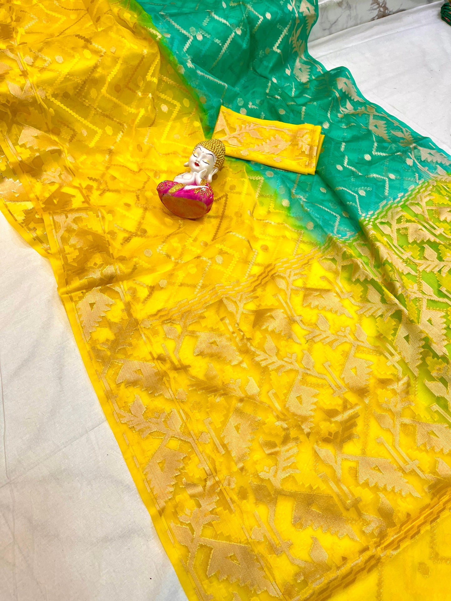 মসলিন অর্গানজা কারাত জামদানি শাড়ি
