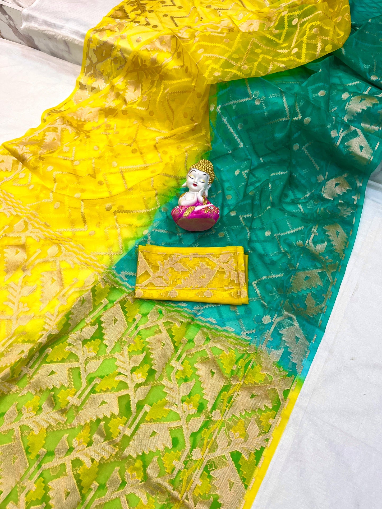 মসলিন অর্গানজা কারাত জামদানি শাড়ি