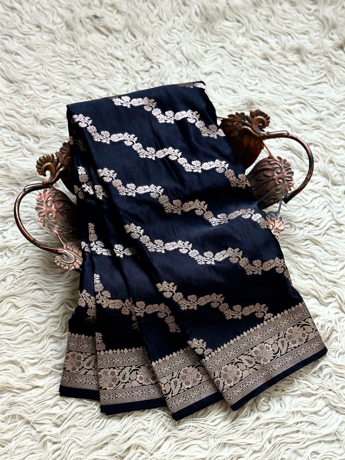 নরম মাশরু কথান সিল্ক শাড়ি