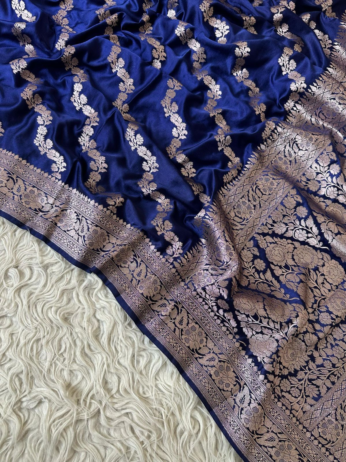 নরম মাশরু কথান সিল্ক শাড়ি
