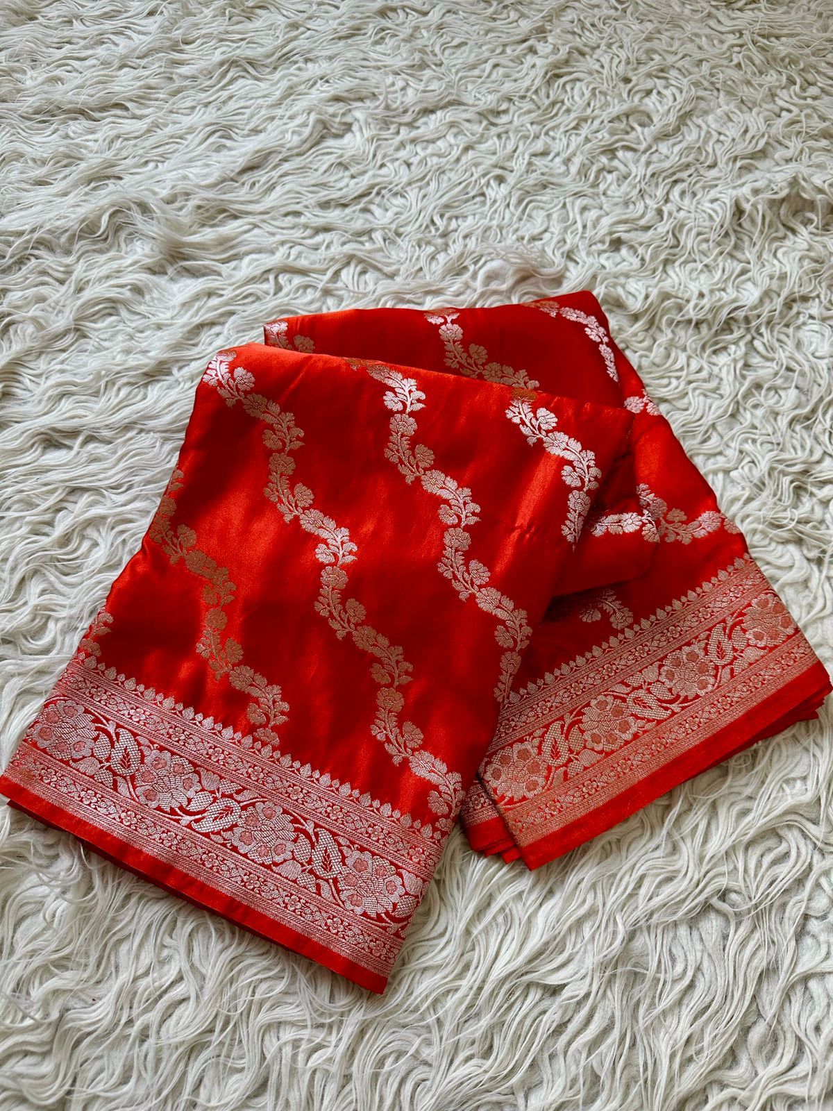 নরম মাশরু কথান সিল্ক শাড়ি