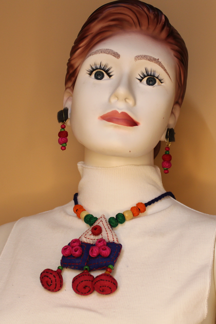 Traditional Bengali Handpainted Fabric Jewellery Set 8 – Necklace & Earrings | Bong Trendz