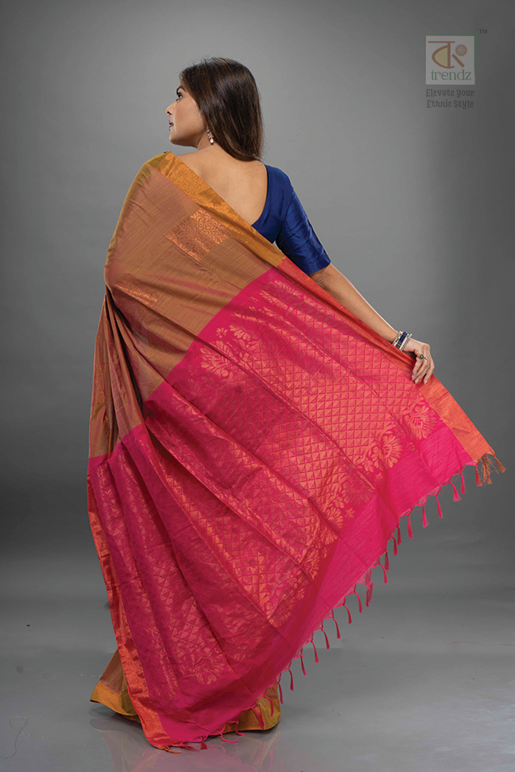 Dual tone Gadwal Saree