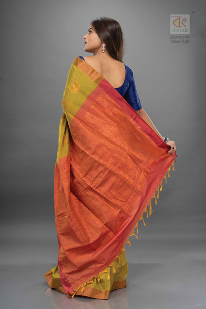 Dual tone Gadwal Saree