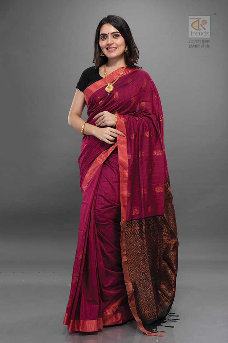 Dual tone Gadwal Saree