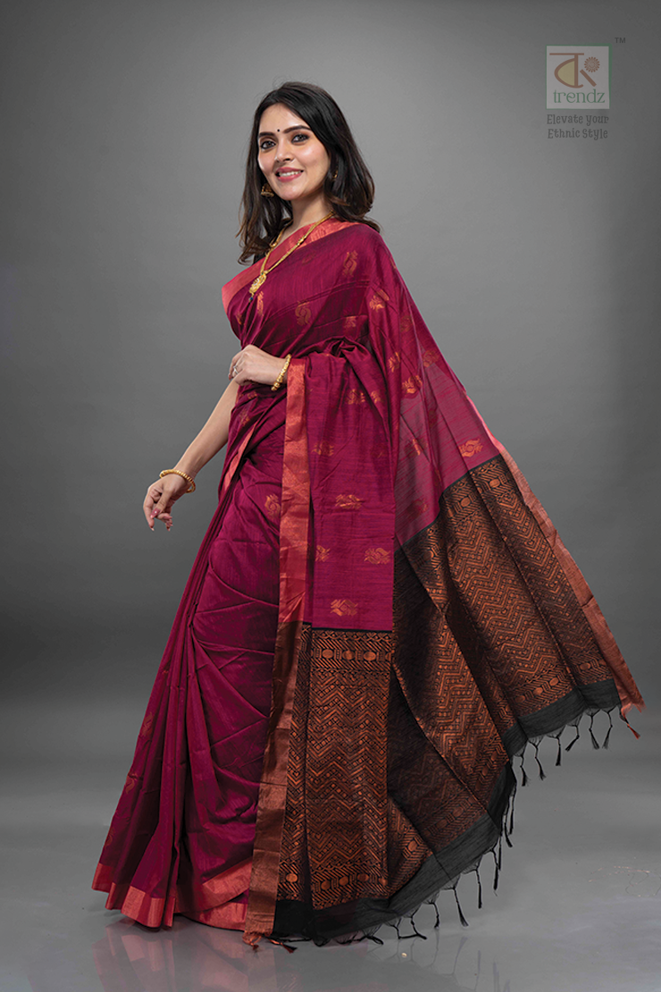 Dual tone Gadwal Saree