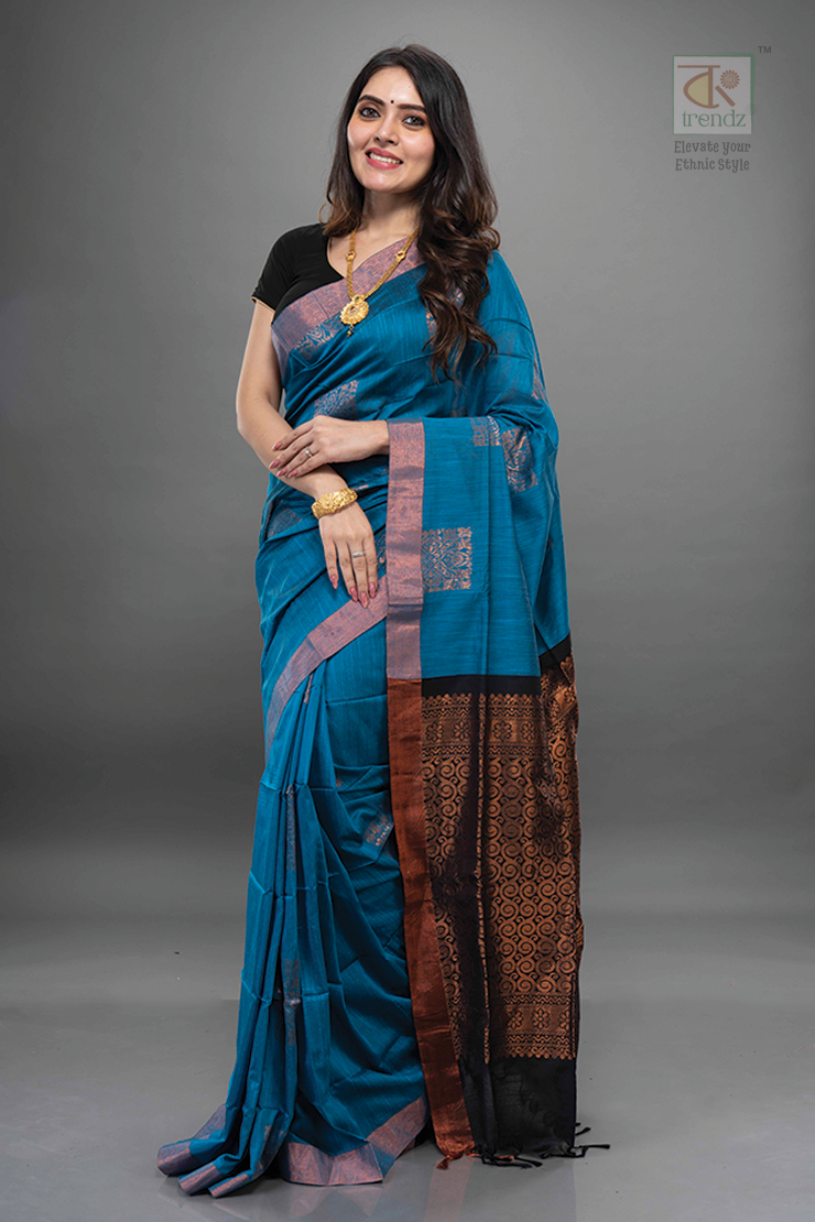 Dual tone Gadwal Saree