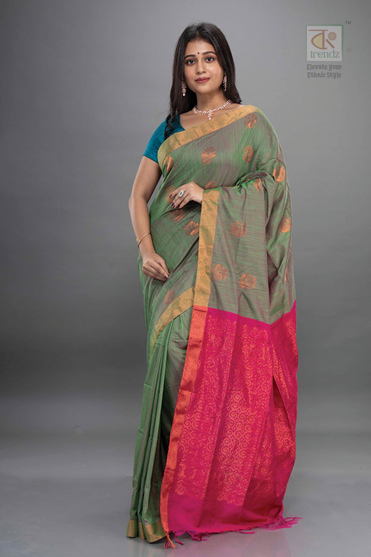 Dual tone Gadwal Saree