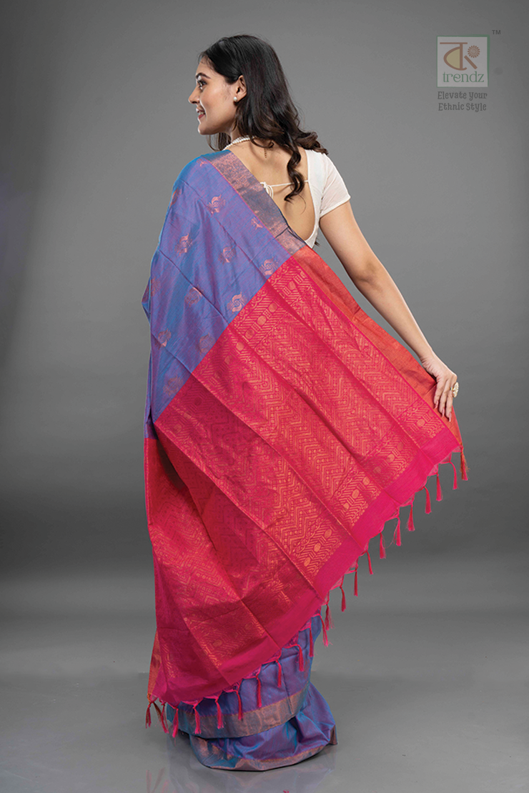 Dual tone Gadwal Saree