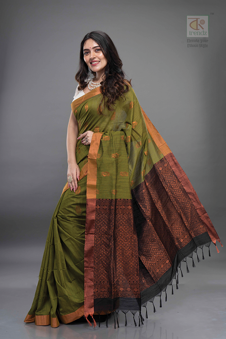 Dual tone Gadwal Saree