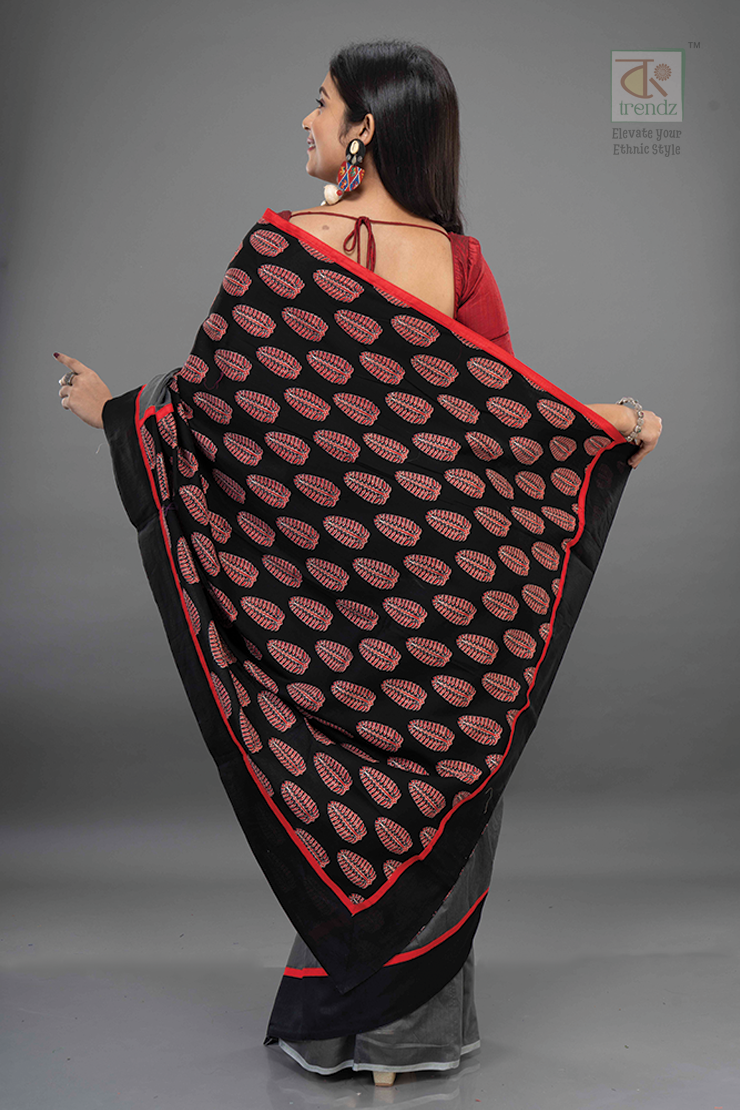 Dual Color Designer Leaf Boutique Printed Saree