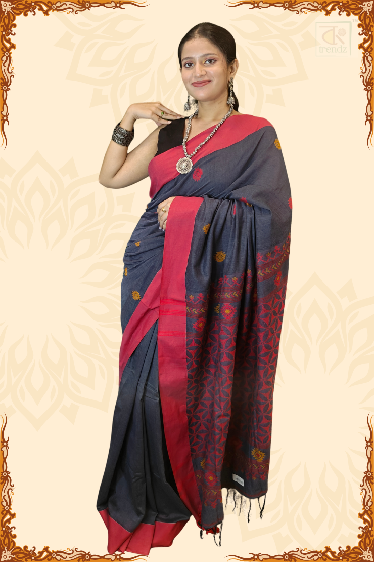 খাঁটি সুতির জামদানি শাড়ি