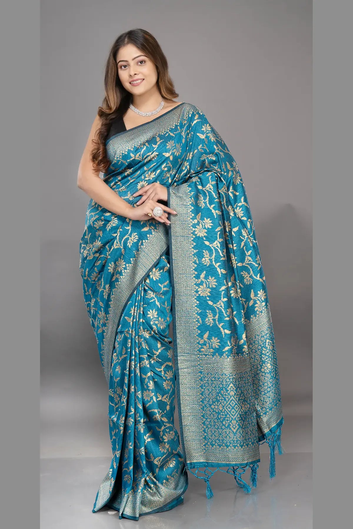 Matka Jaal Silk Saree – View 5 | Bong Trendz