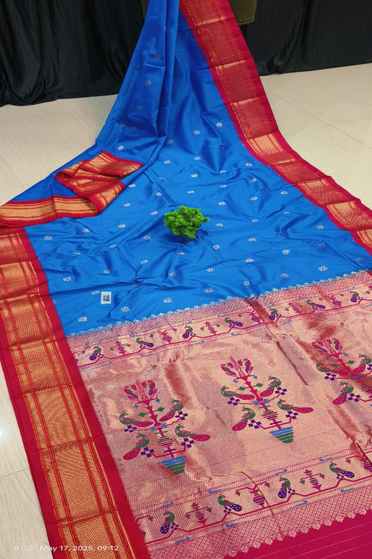 Peacock Stand Kanjivaram Saree