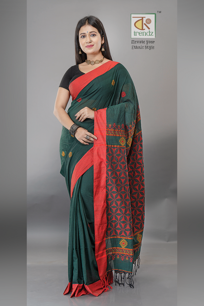 খাঁটি সুতির জামদানি শাড়ি