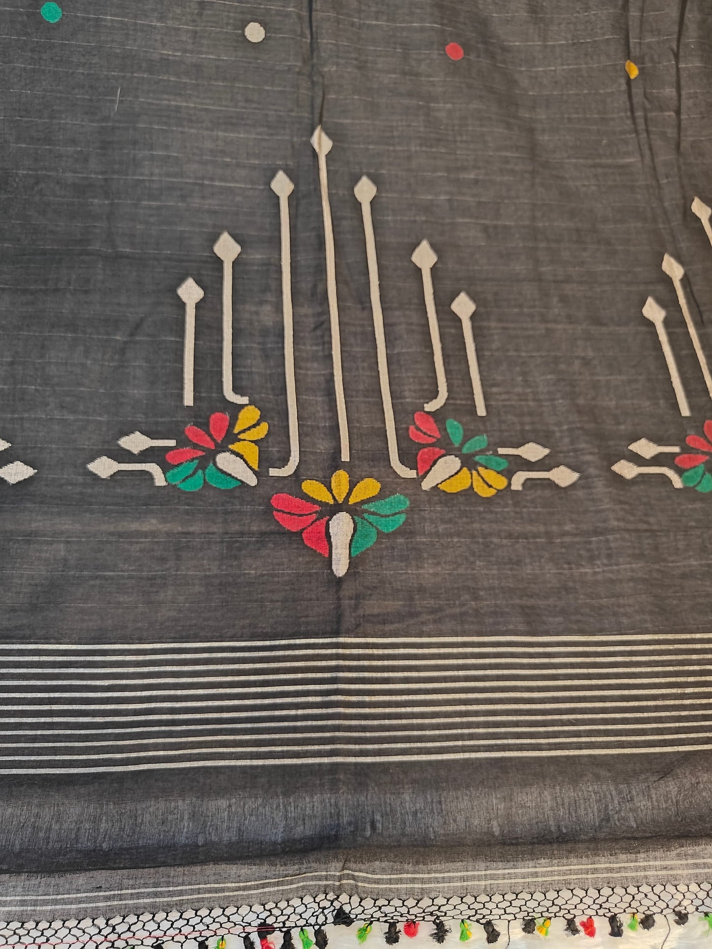 Black handloom cotton Jamdani saree – silver zari border and anchal detail