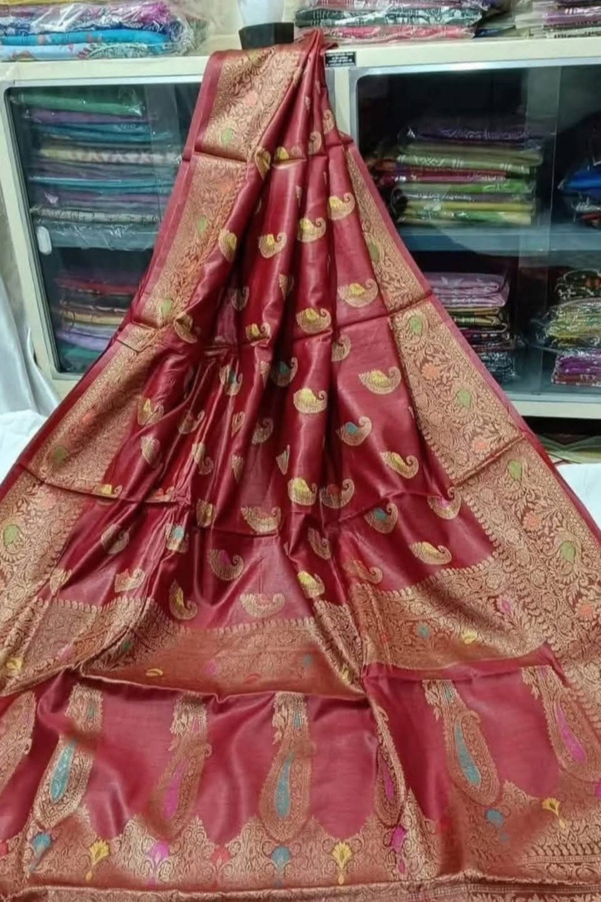 Banarasi Pure Tussar Munga Silk Saree With Zari Buti Weave in Maroon with blouse piece - Bong Trendz