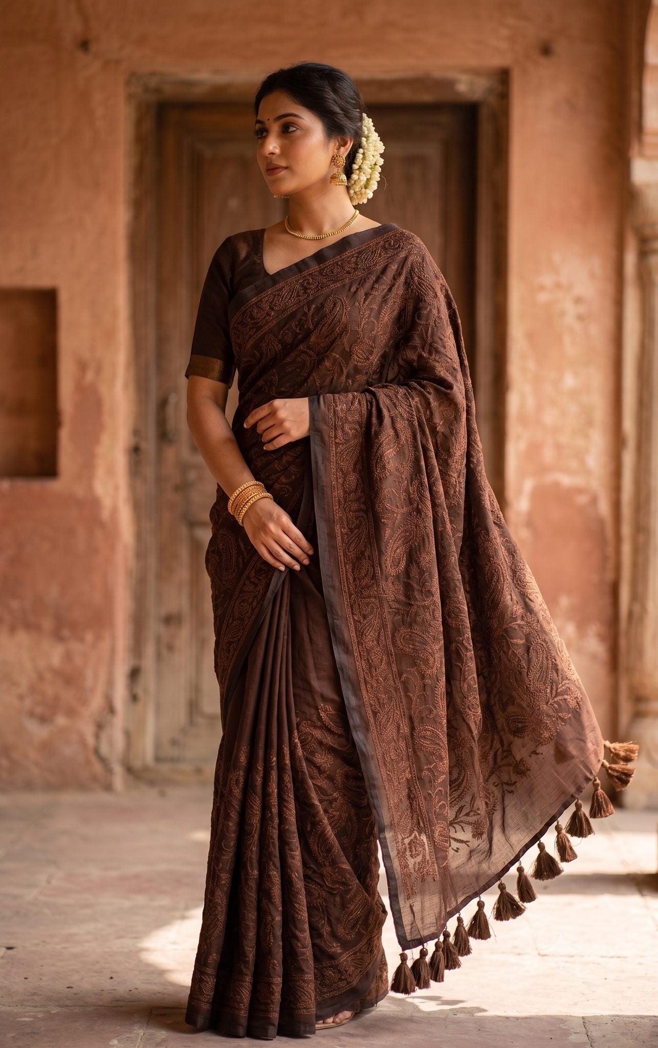 Brown Shaam-e-Awadh Lucknowi chikankari mul cotton saree – front view