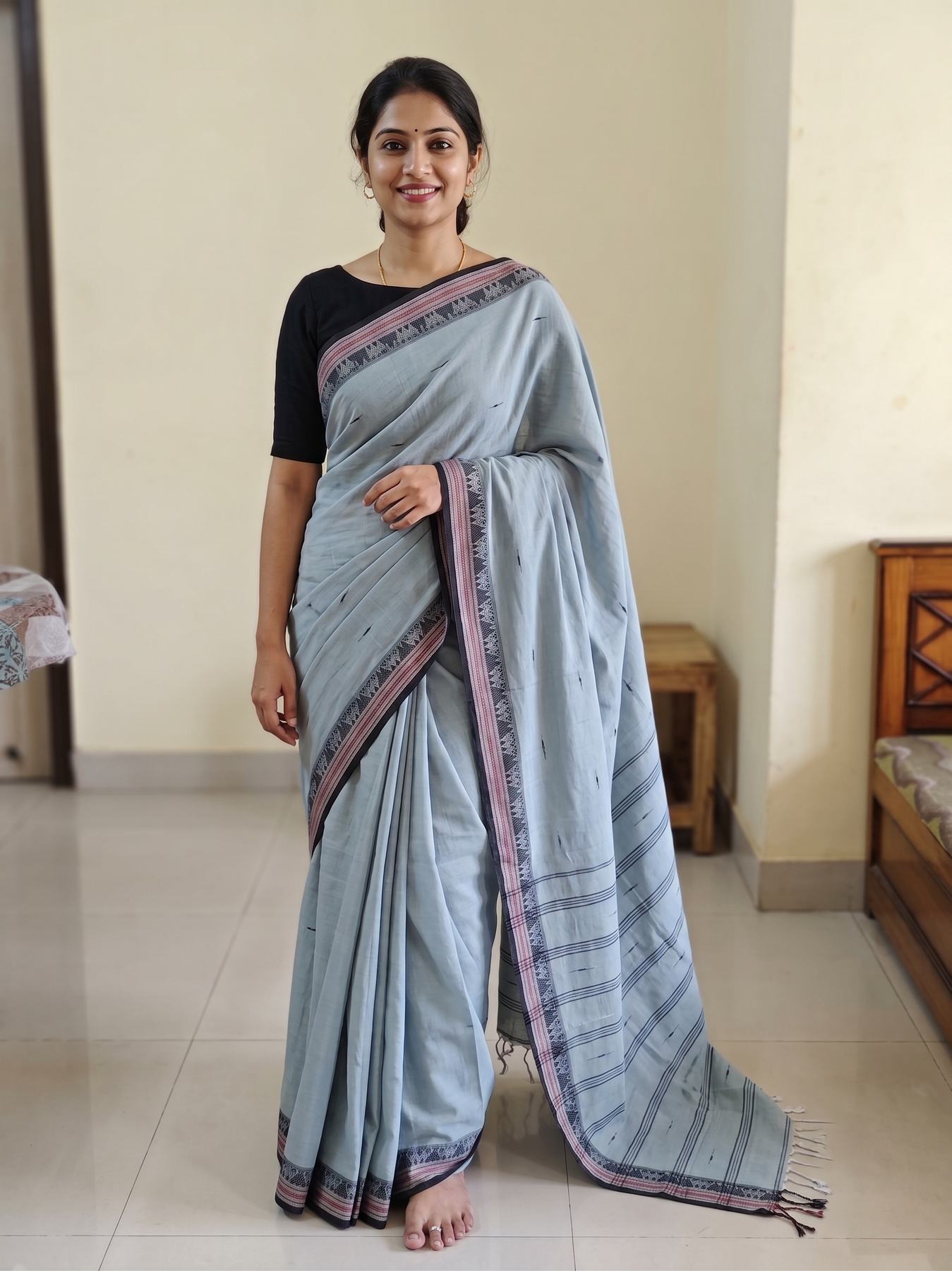 Konika grey Shantipur handloom cotton saree candid home styling with black blouse